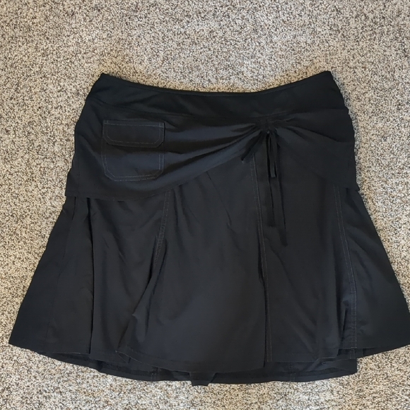 Athleta Wherever Skirt W/Attached Shorts & Pocket Detail - Picture 1 of 6